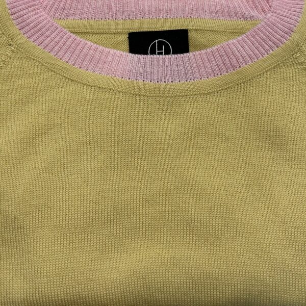 kortærmet strikbluse, with a twist no. 1 citrongul og lyserød